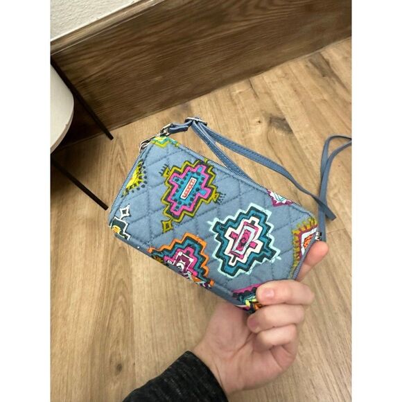 Vera Bradley Wristlet Crossbody Bag Wallet - Picture 3 of 4